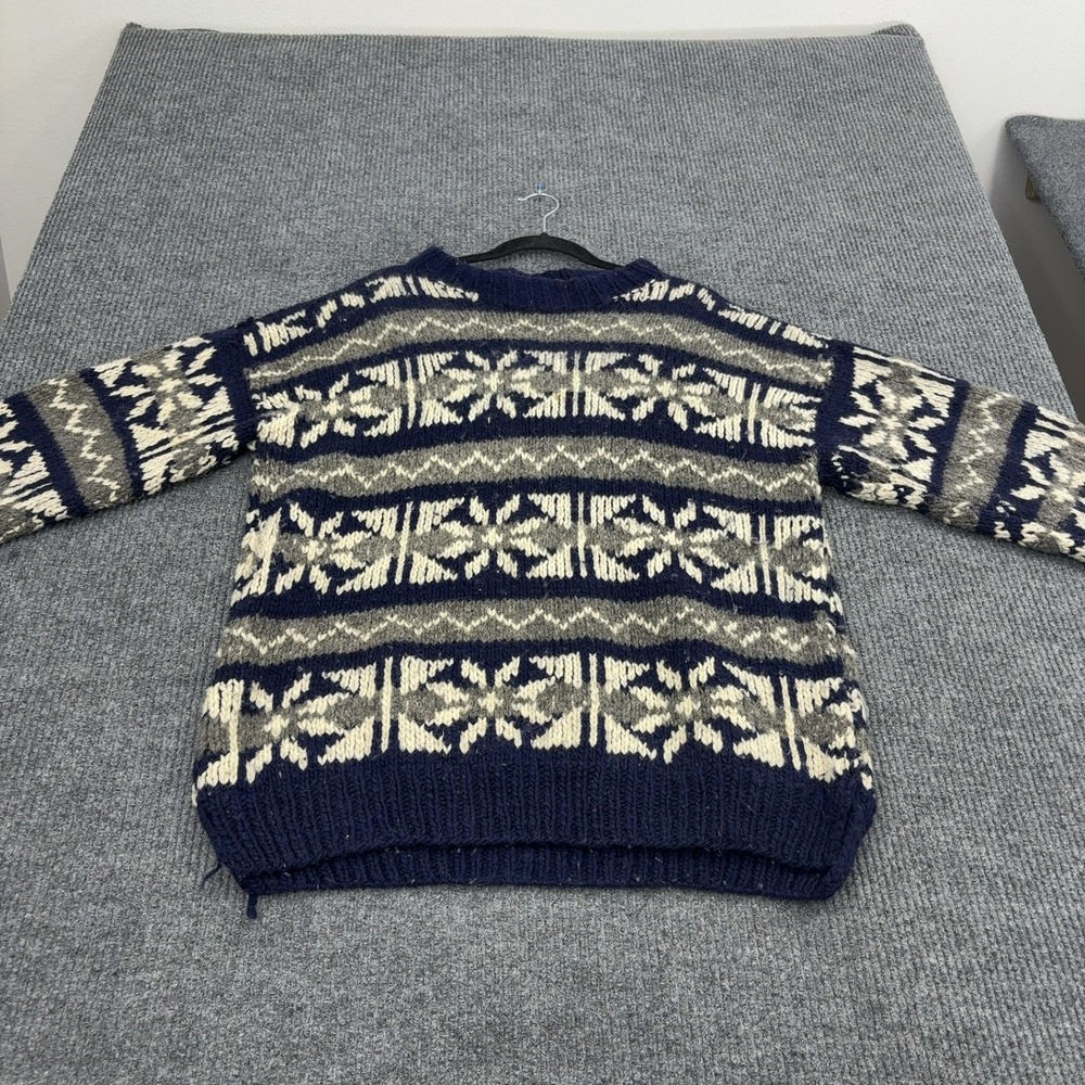 Vintage Yarina Sweater Mens XL Navy Wool Fair Isle Snowflake Chunky Nordic Gorp